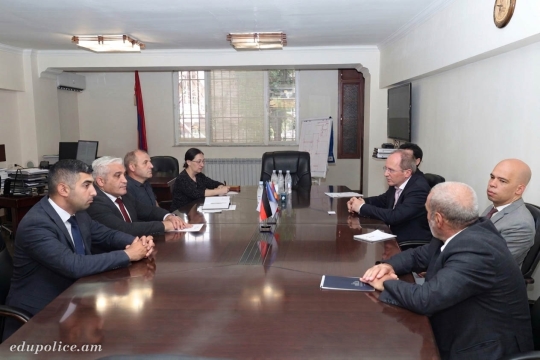 Մյունխենի քրեական հետախուզության վարչության պատվիրակությունն այցելել է ՆԳՆ կրթահամալիր